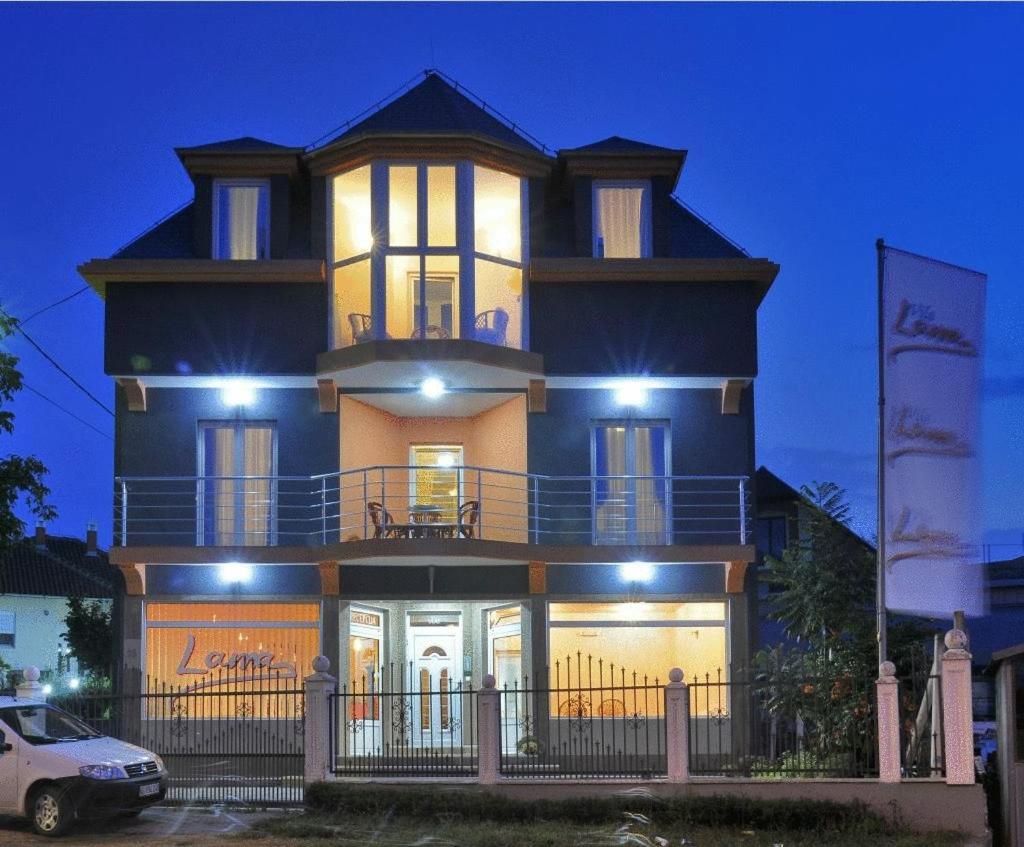 Garni Hotel Lama Kragujevac Extérieur photo