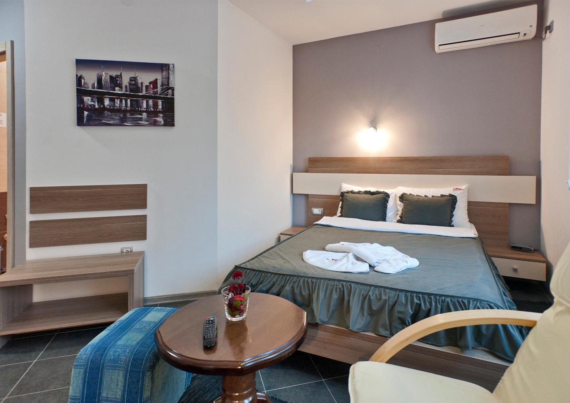 Garni Hotel Lama Kragujevac Extérieur photo