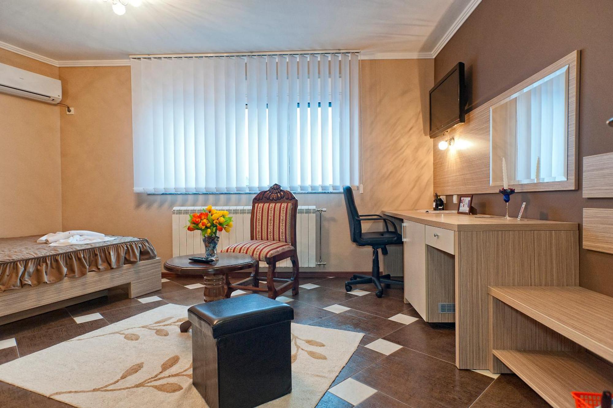 Garni Hotel Lama Kragujevac Extérieur photo