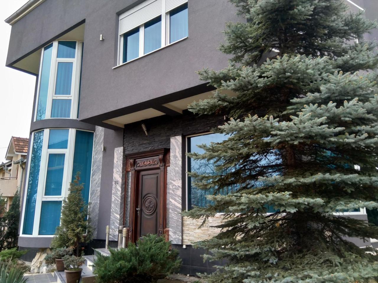 Garni Hotel Lama Kragujevac Extérieur photo