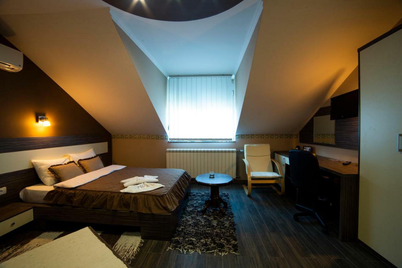Garni Hotel Lama Kragujevac Extérieur photo