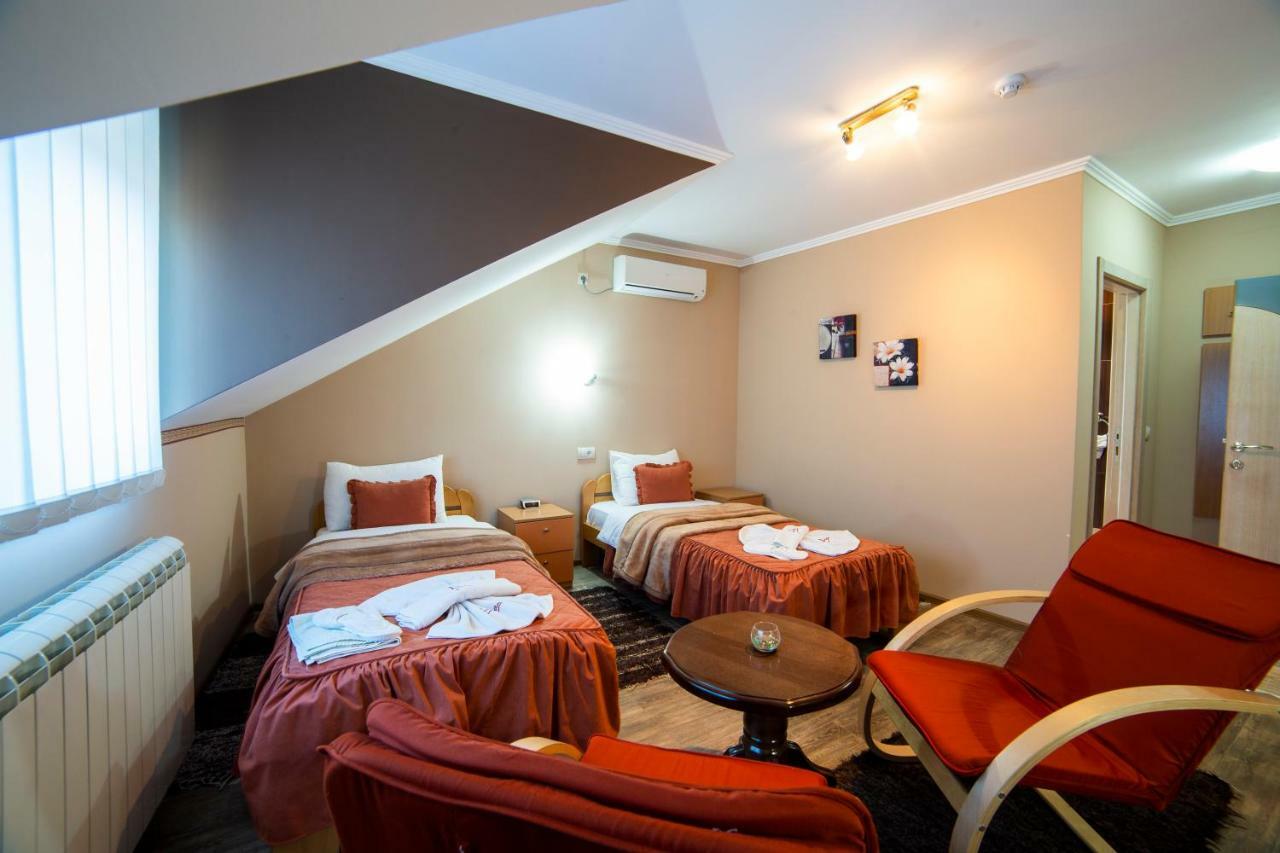 Garni Hotel Lama Kragujevac Extérieur photo