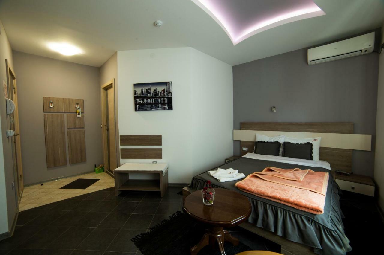 Garni Hotel Lama Kragujevac Extérieur photo