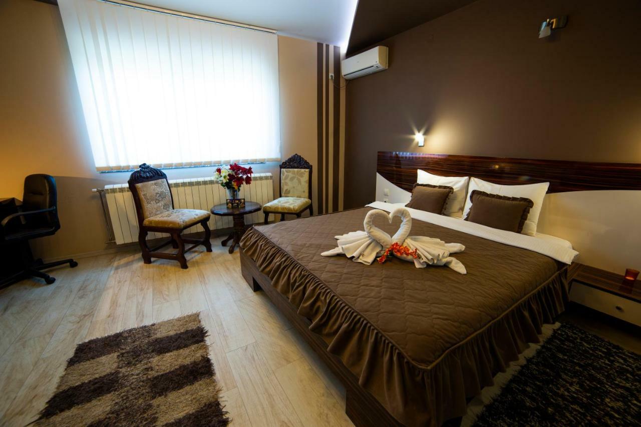 Garni Hotel Lama Kragujevac Extérieur photo