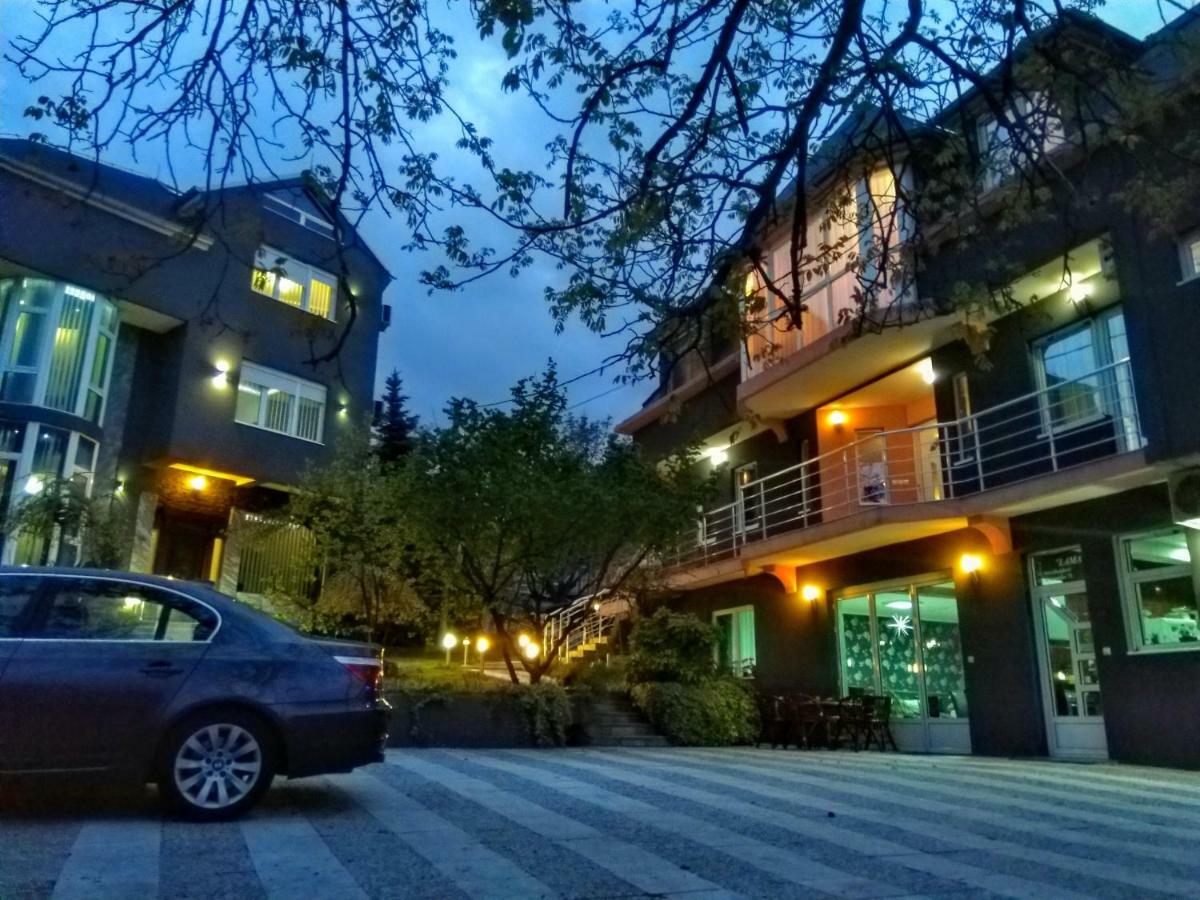Garni Hotel Lama Kragujevac Extérieur photo